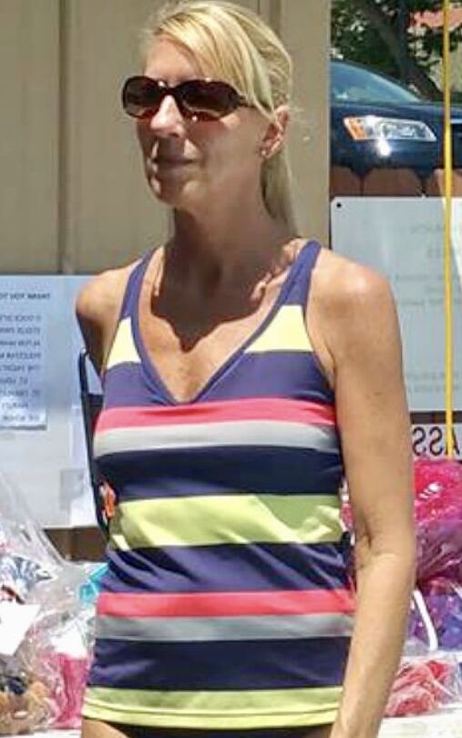 Gorgeous Blonde Milf Housewife from Missouri