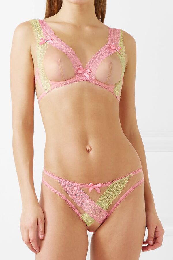 Sexy Ladies in Lingerie