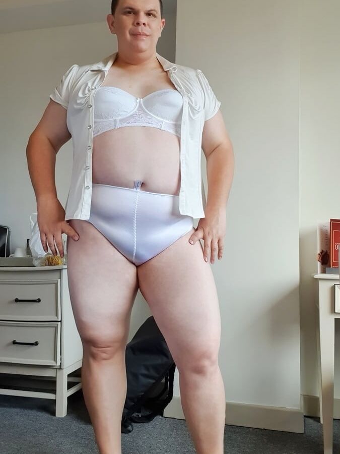 Yummy chubby shemale