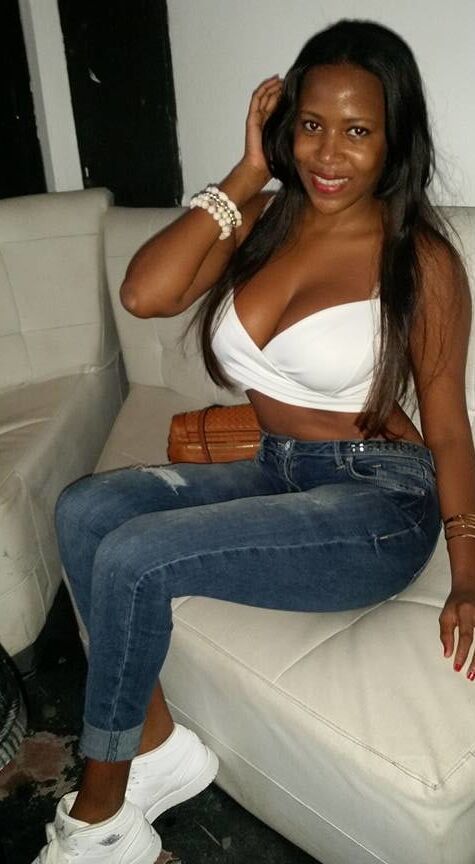 yokairy dominicana milf