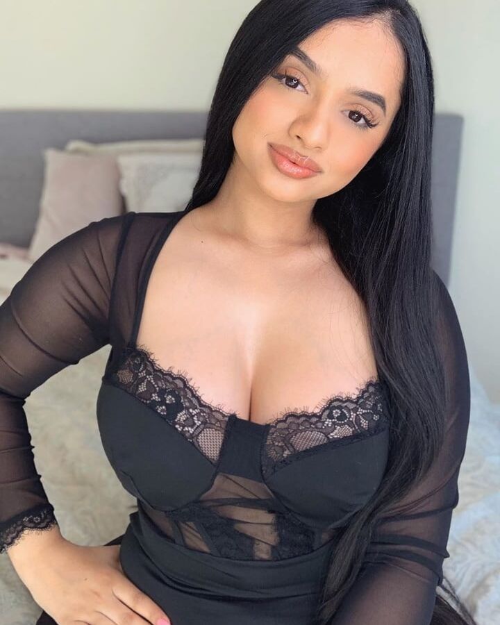 Zara Paki From Birmingham Busty Big Tits Big Ass