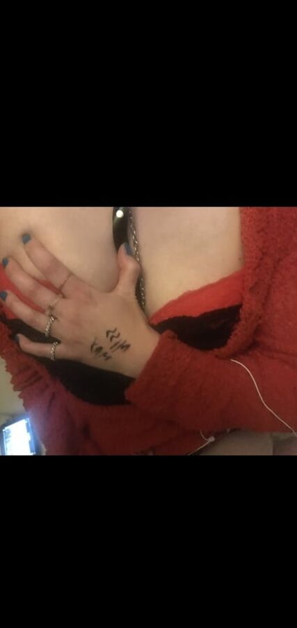 Body writing tributes.