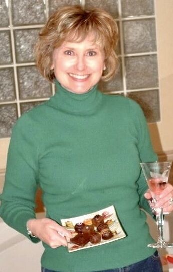 Stunning Classy Mature Redhead Housewife