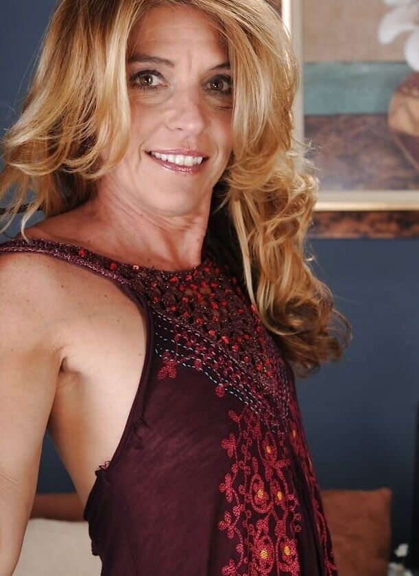 Monique Genova