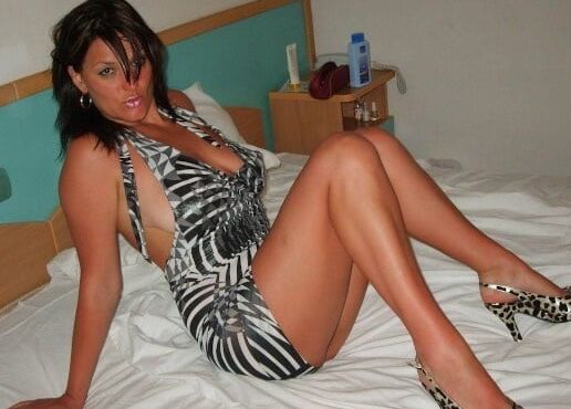 une nana plantureuse et vraiment sexy