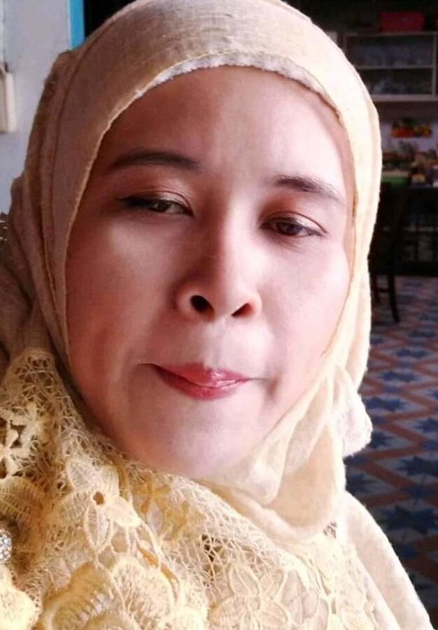 Ibu bertudung