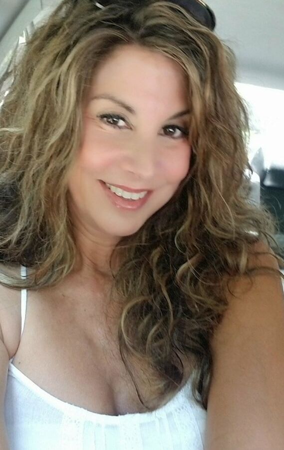 Sexy flirting brunette Milf exposed as webslut