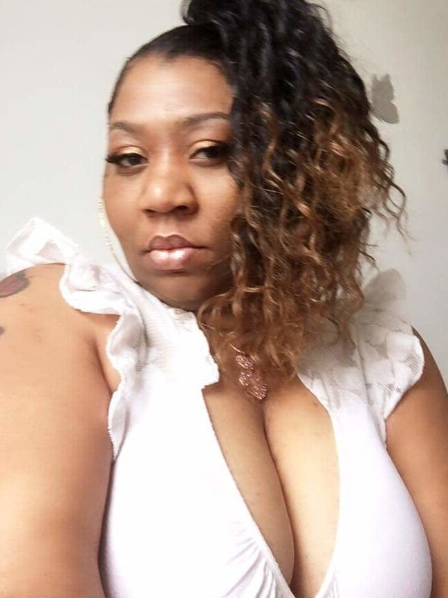 Big Bouncy Boobs