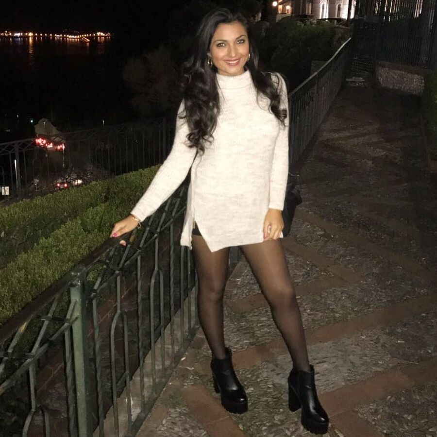 Married mom Sabrina (with pantyhose)