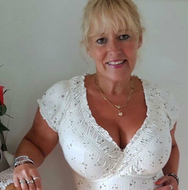 Clothed Mature - Big Boobs