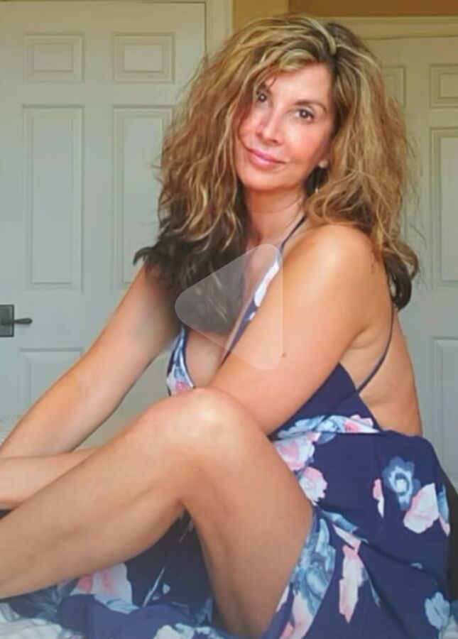Sexy flirting brunette Milf exposed as webslut