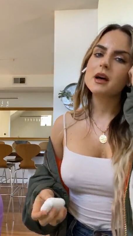 Sexy JoJo - At it Again - No Bra