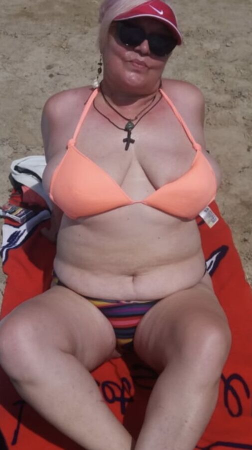 Older and hot (Bikini)
