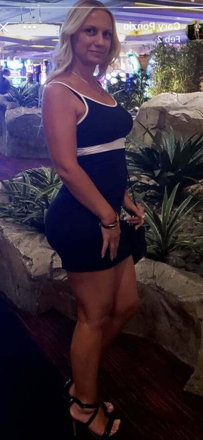 SEXY Mature mom