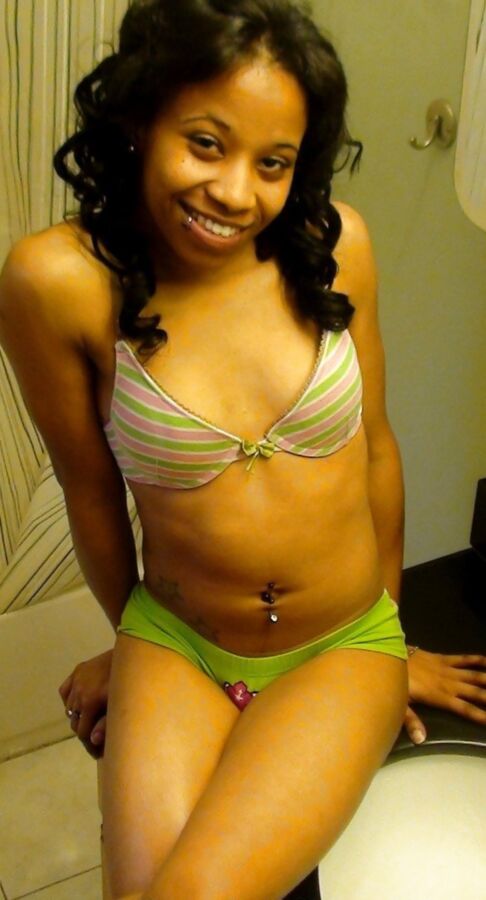 Sexy black girl yum