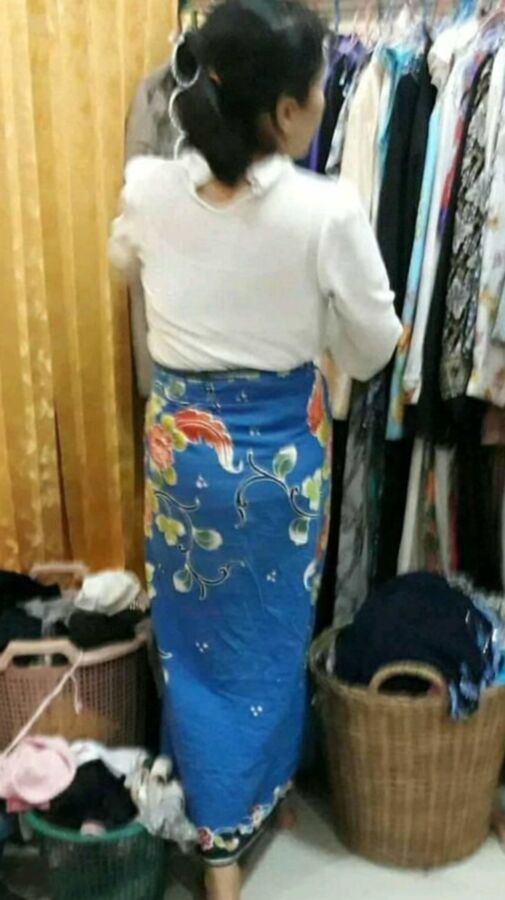 Ibu bertudung