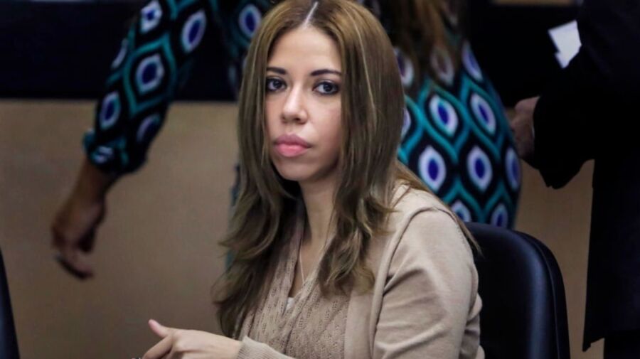Dalia Dippolito - Yes or No, If Yes, Condom or Bareback?