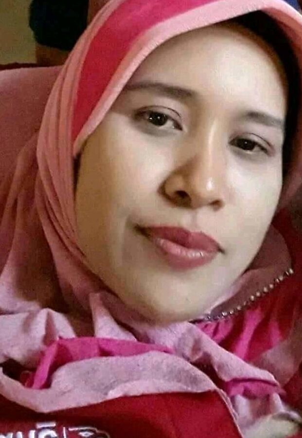Ibu bertudung