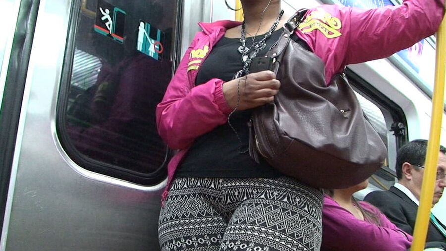 candid dominican ass at subway GLUTEUS DIVINUS