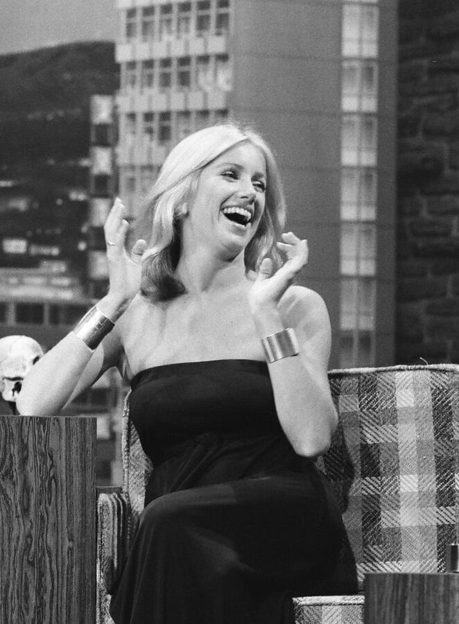 Celebrity Boobs - Suzanne Somers