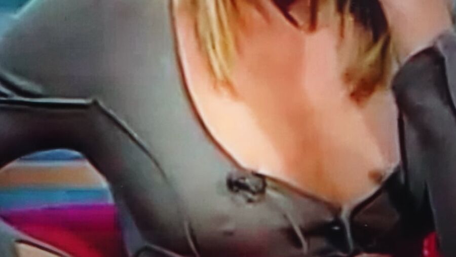 Frost nipple piercing through clothes