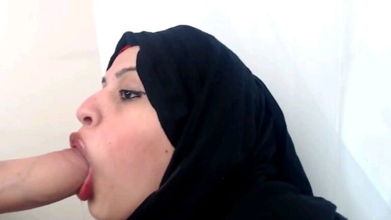 In period of Ramadan i suck my big dildo