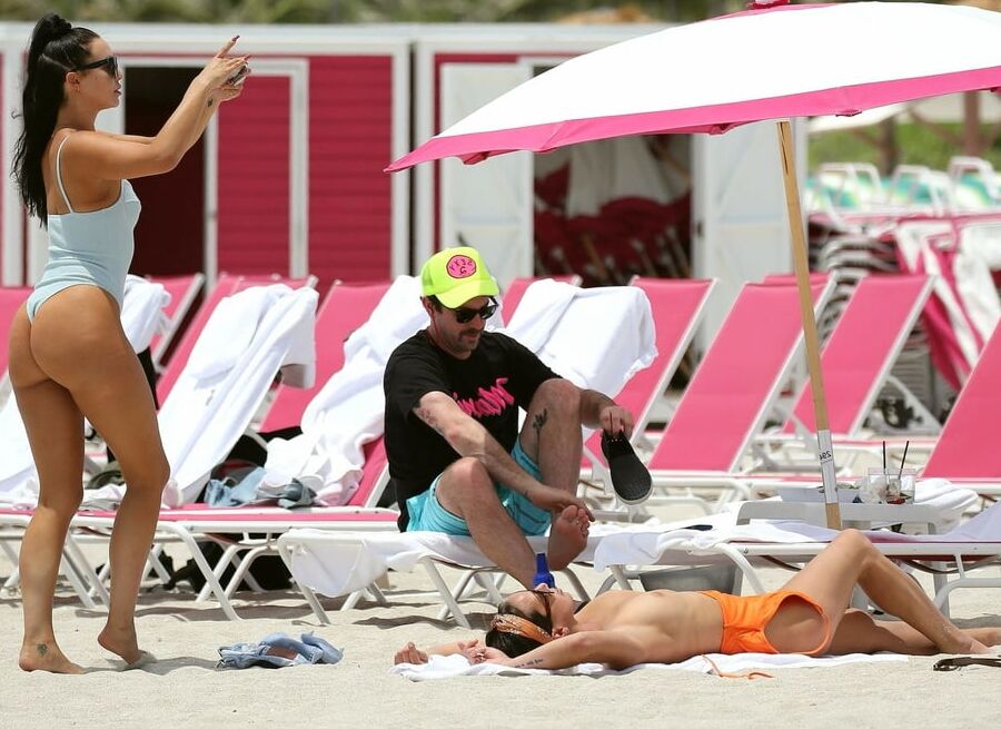 Kristen Doute topless Miami jun