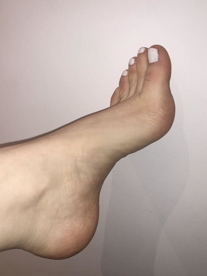 Feet, Big booties and Etc