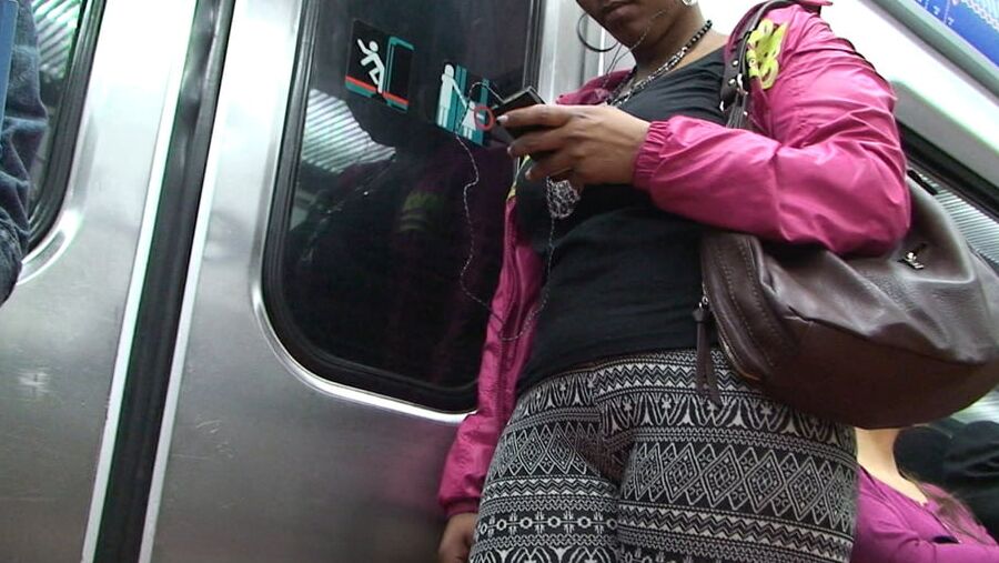 candid dominican ass at subway GLUTEUS DIVINUS