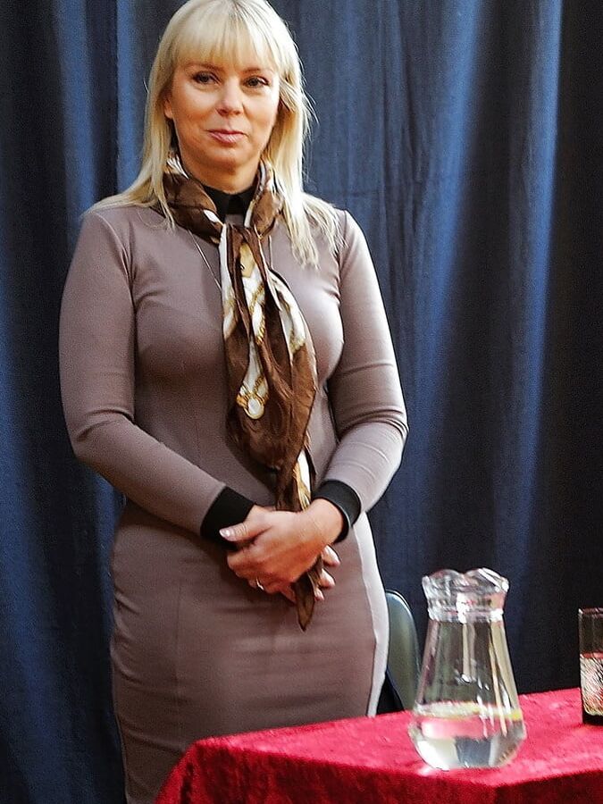 Brutal schoene Frau