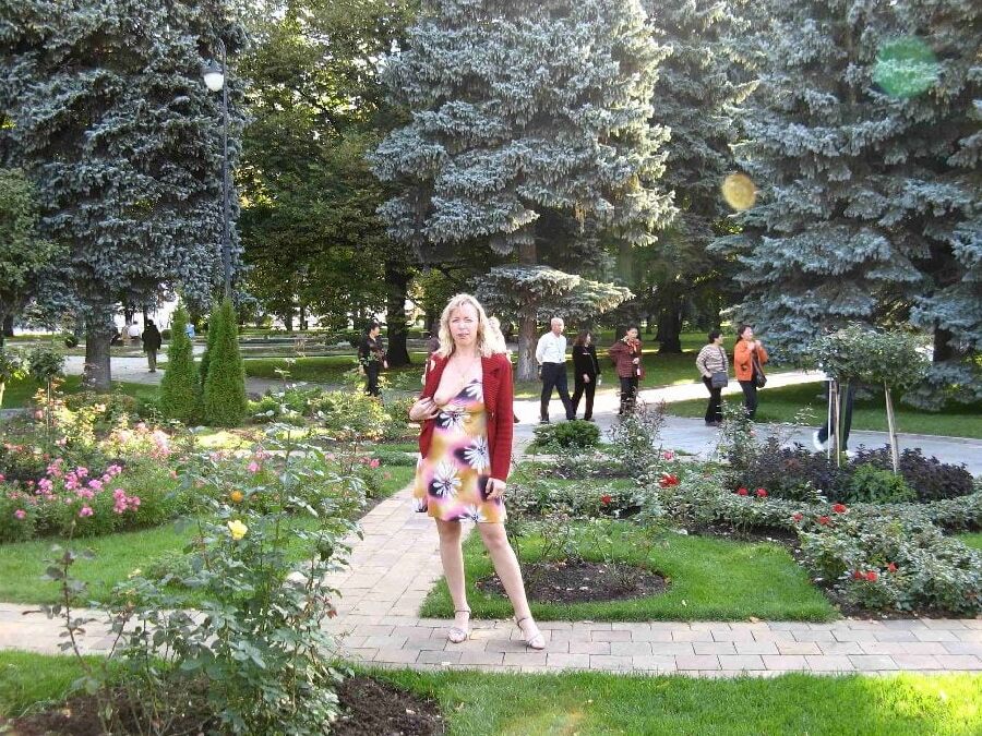 crazy russian woman outdoor exhibitionist