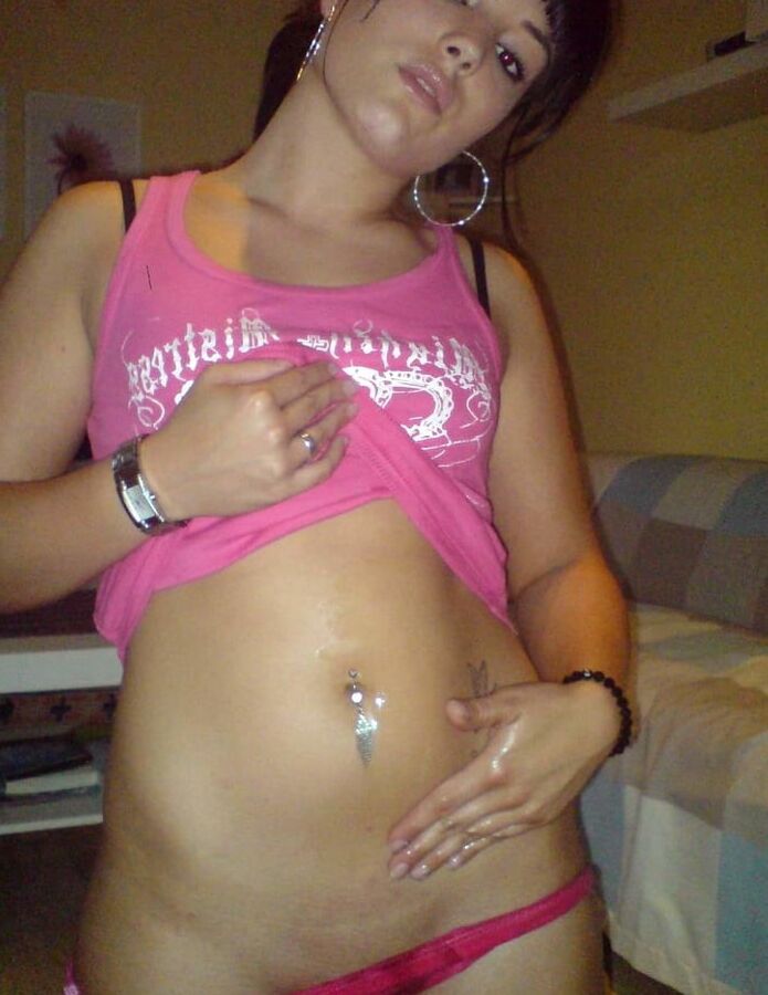 Another twitter whore