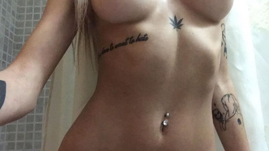 Vicky putita tattoo