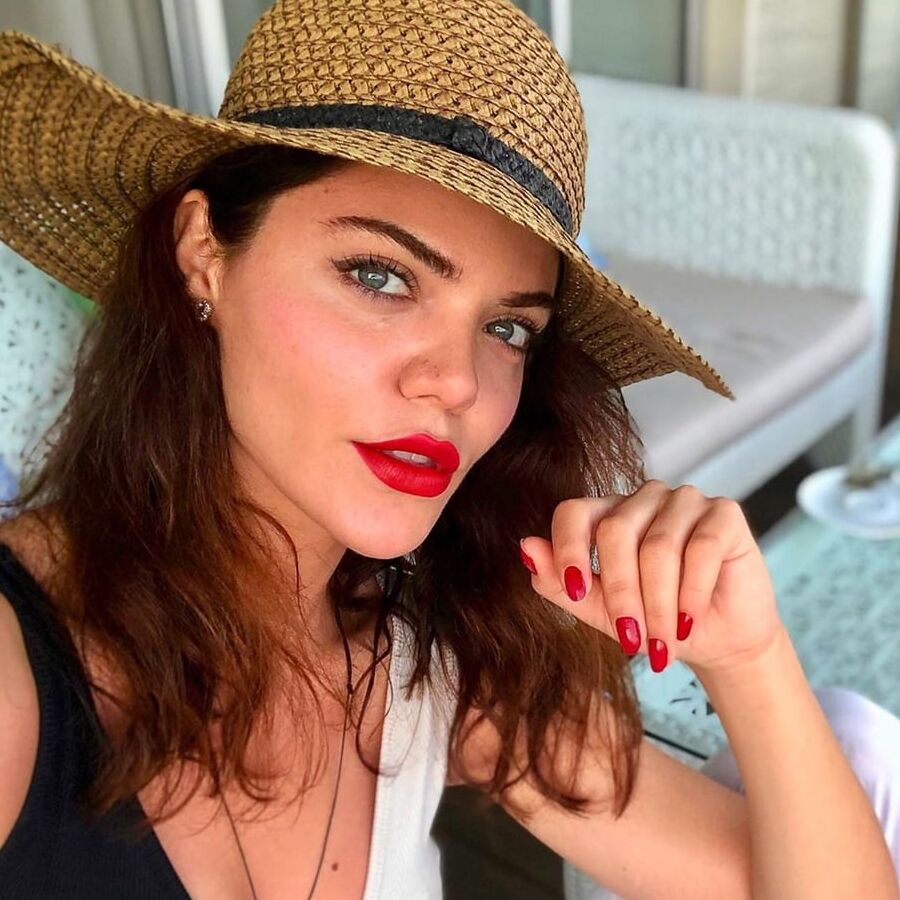 Sexy Hilal Altinbilek