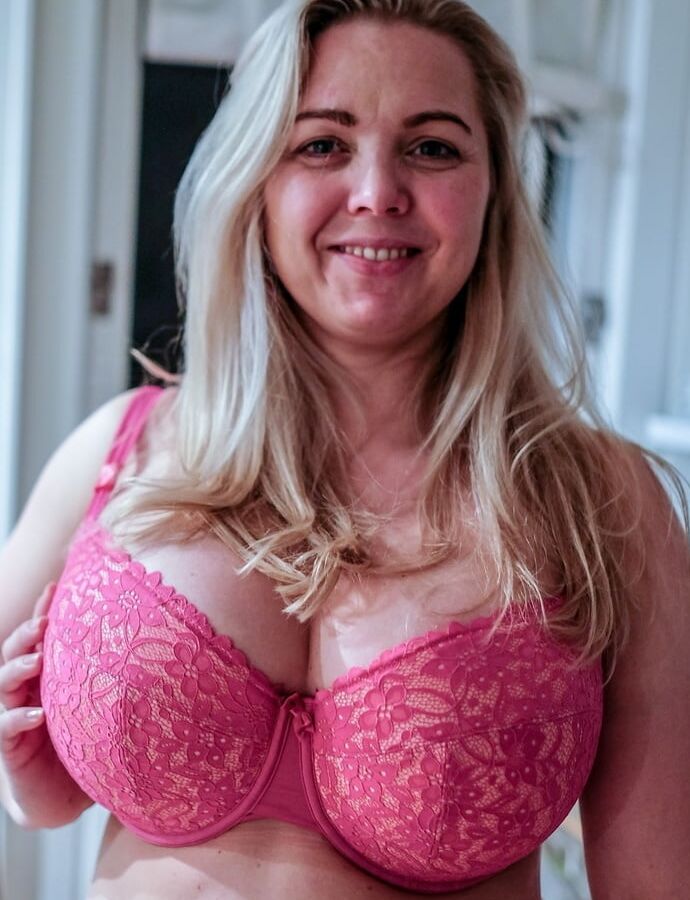 Mommy and bbw tits of web sluts help expose