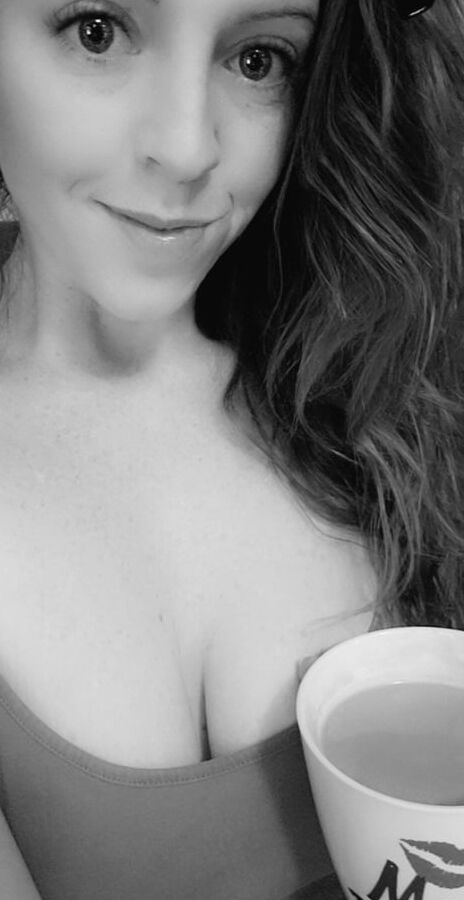Sexy Young Milf Caitlyn