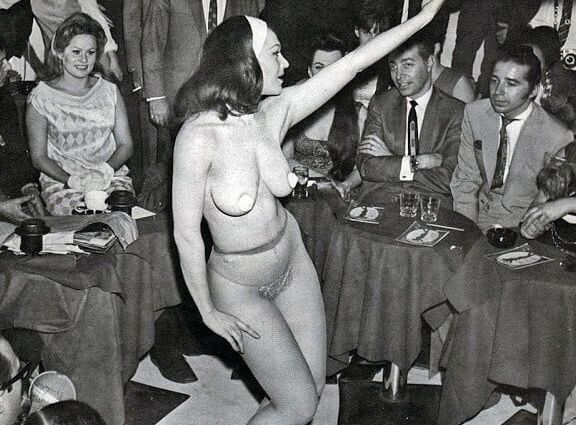 SCREEN GRILS VIII - BURLESQUE