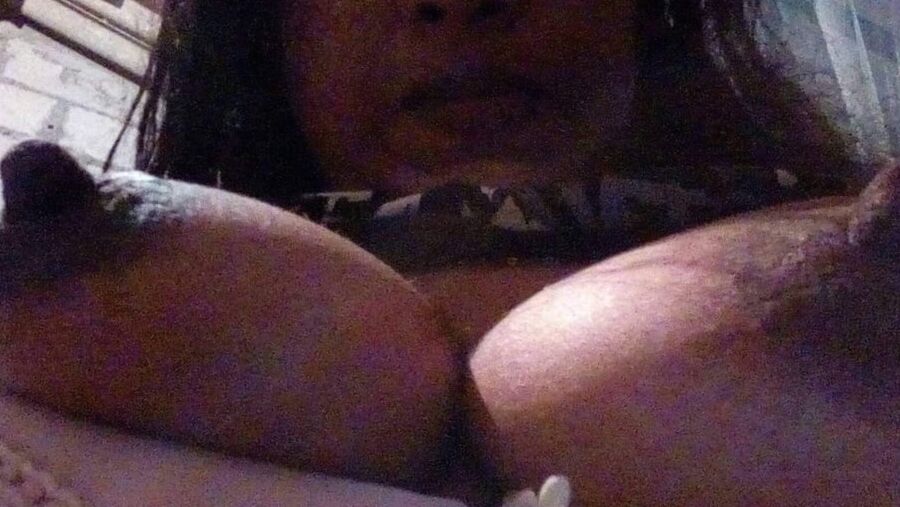 Dark tits