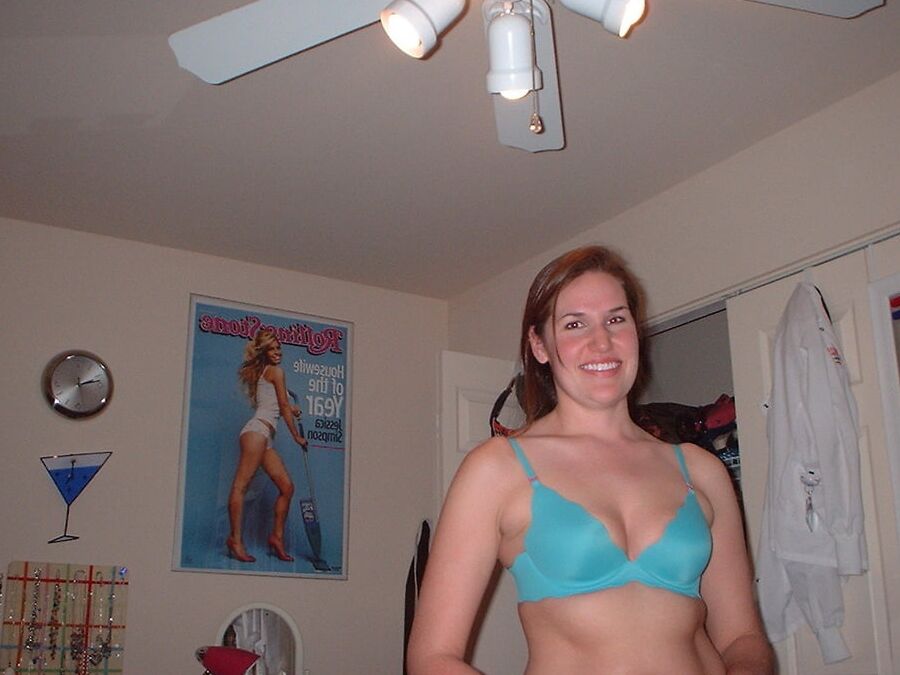 Sexy MILF exposed
