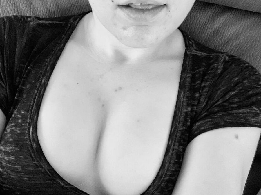 German slut likes to be watched