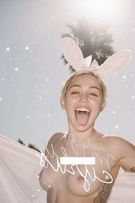 Leaked Pics-miley cyrus