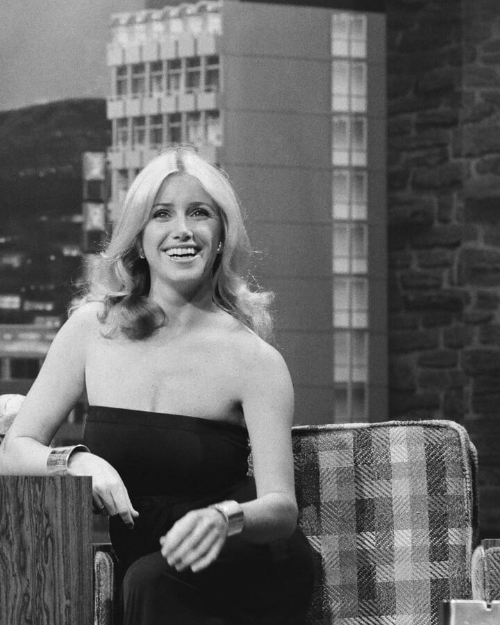 Celebrity Boobs - Suzanne Somers