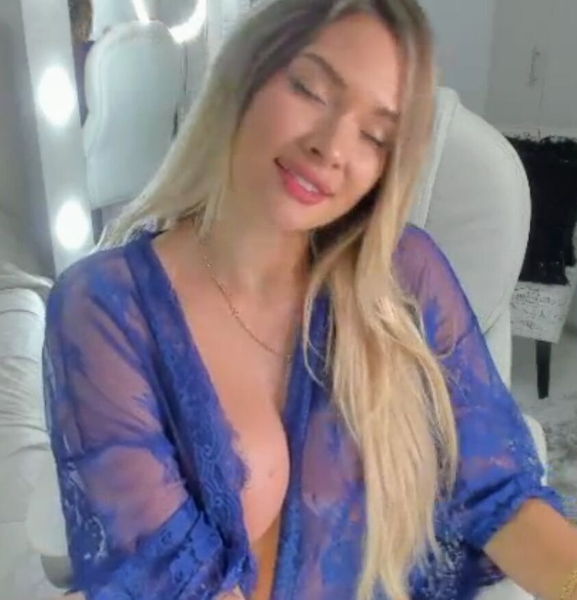 AnaCarrera Sexy y Hermosa