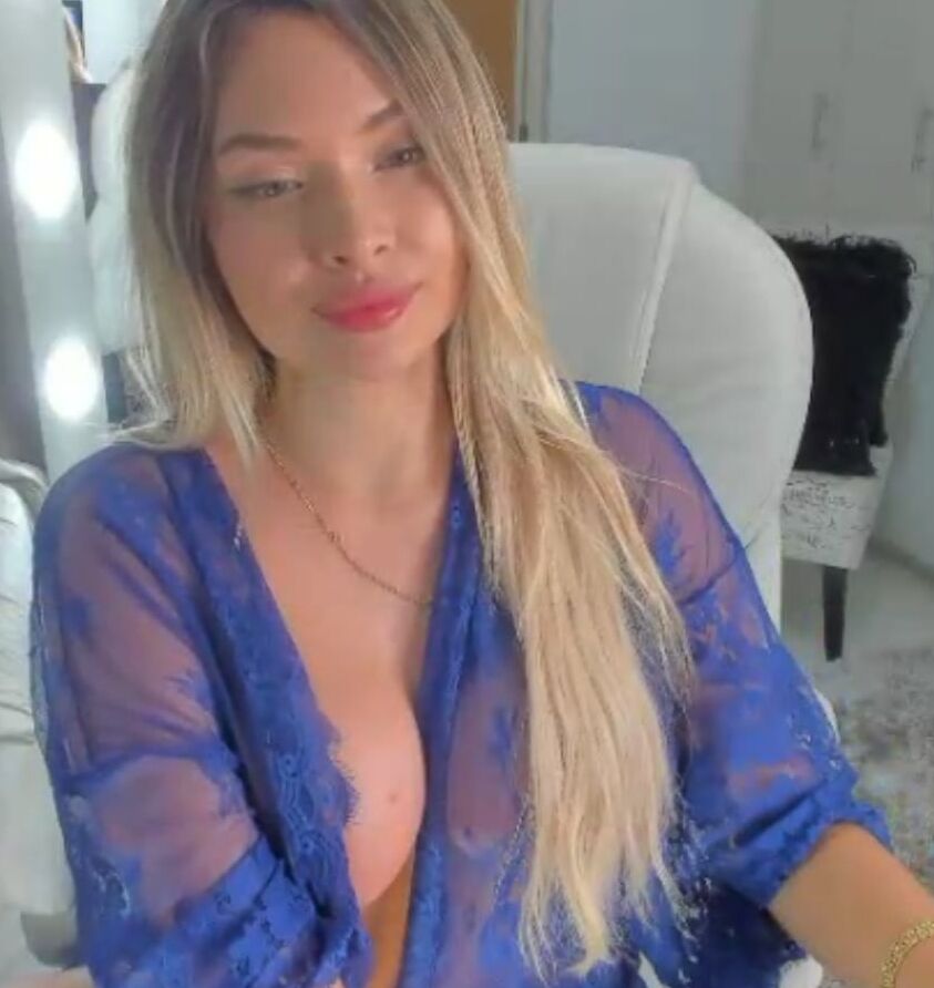AnaCarrera Sexy y Hermosa