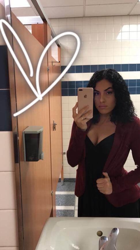 Attractive Virginia Girl And Armenian Mom Of
