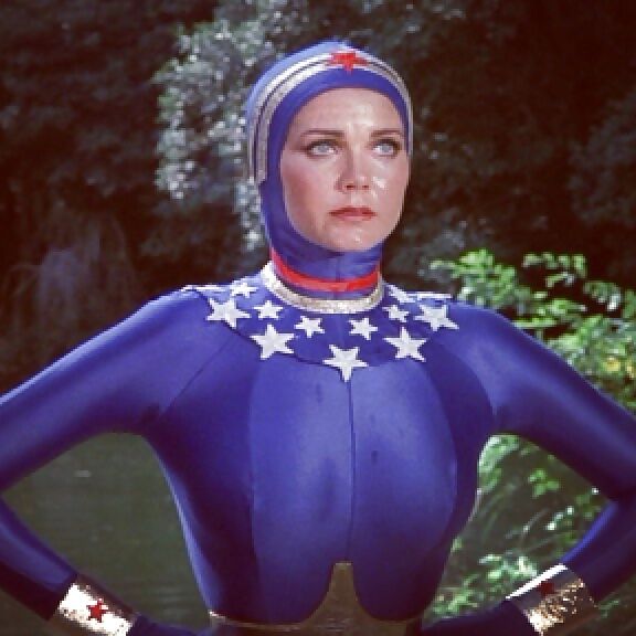 Celeb Sunday Lynda Carter