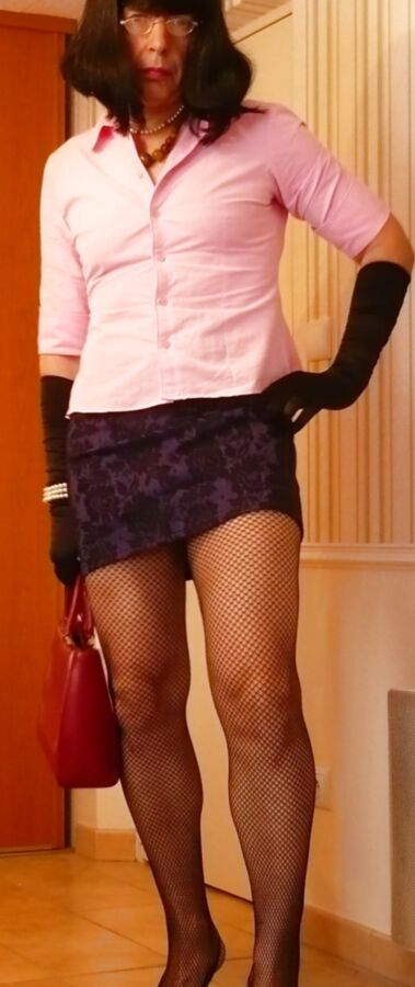 pink blouse piss