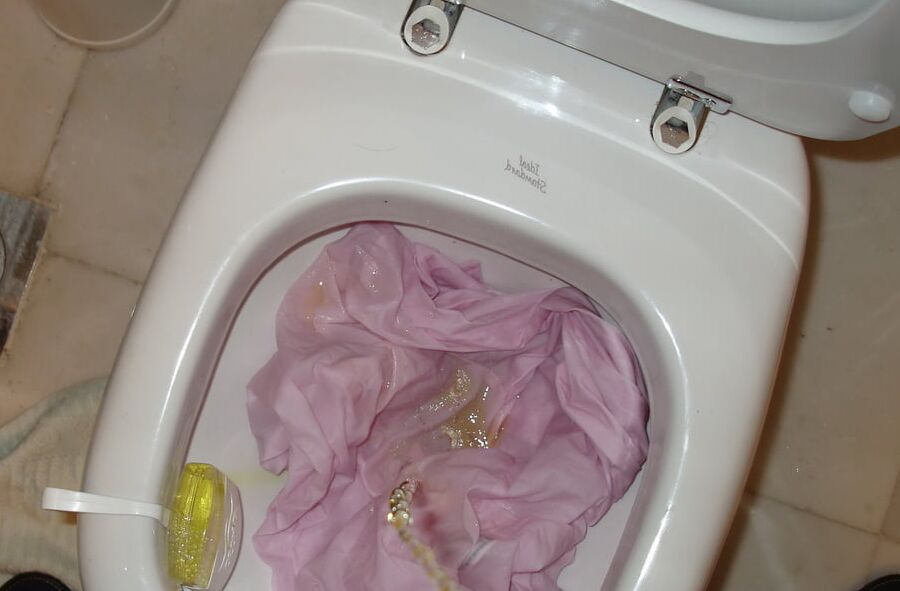 pink blouse piss