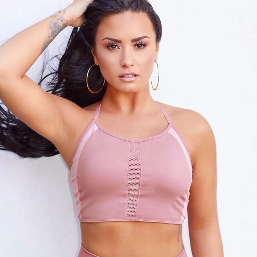 Demi lovvato