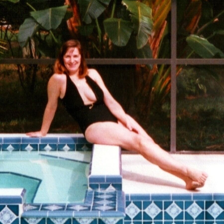 Women Need Exposure - Decades of Mature Wife Exposure